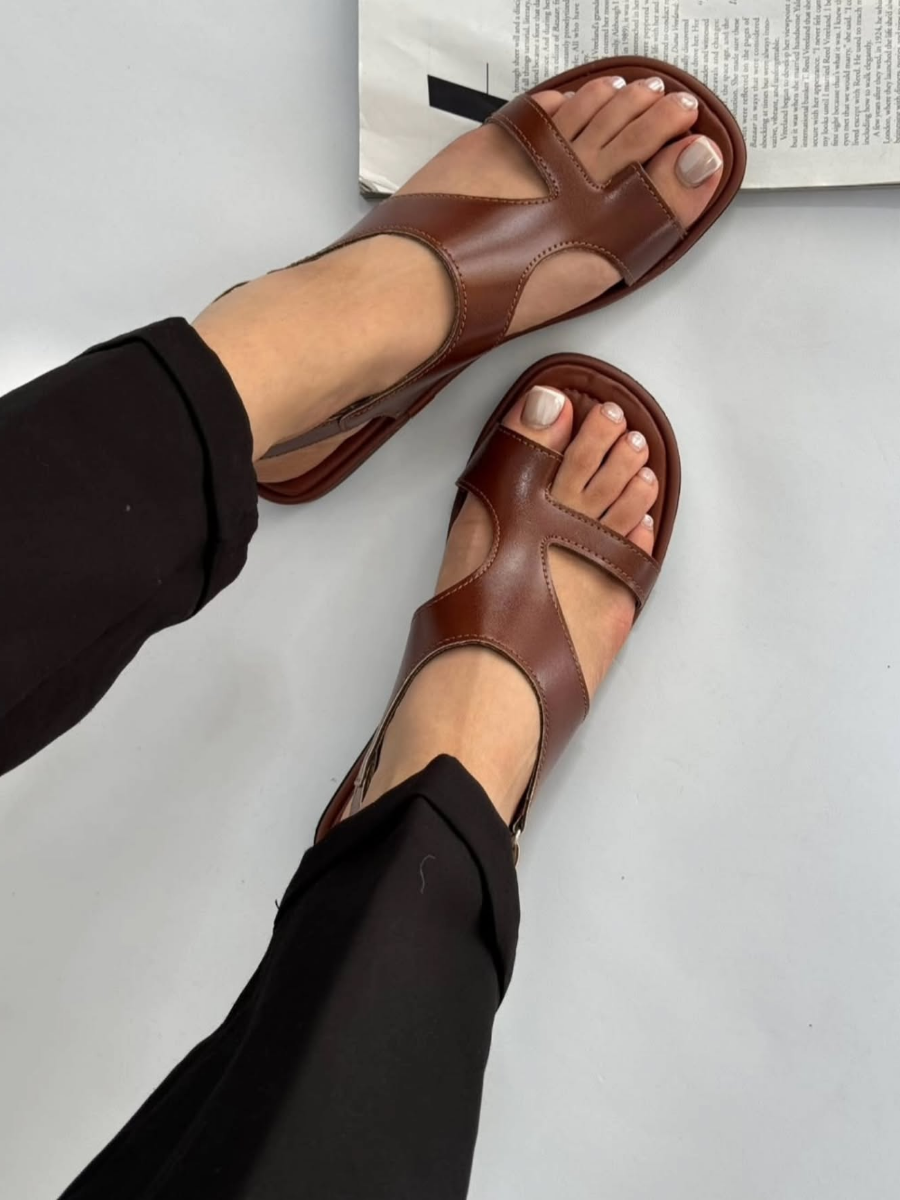 Flat Simple Slip-on Sandals