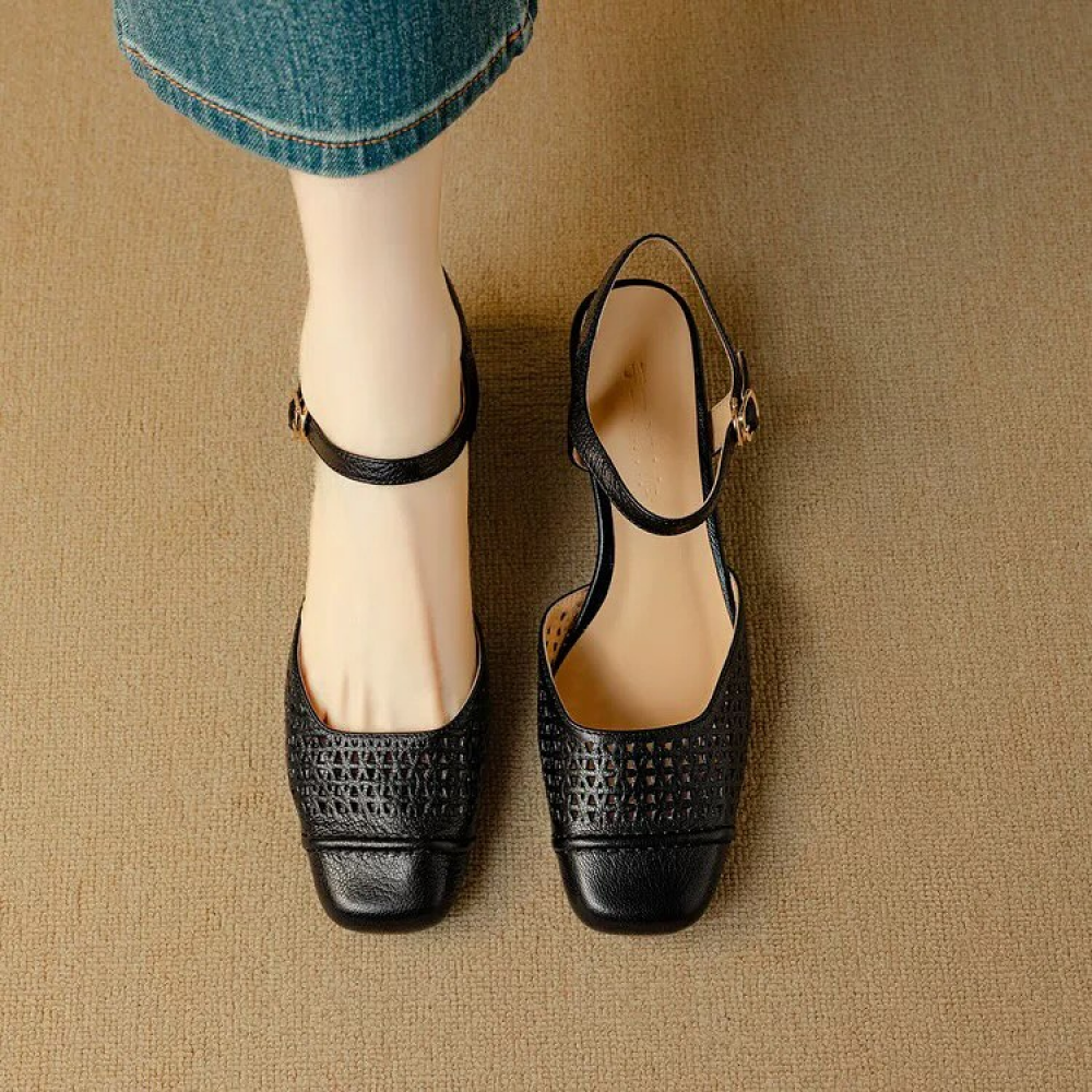Retro Hollow Closed-toe Sandals