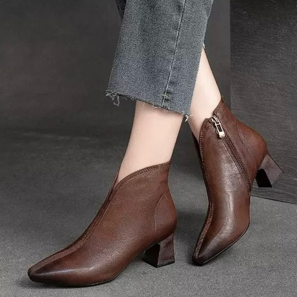 Pointed Toe Retro Leather Versatile Shoes