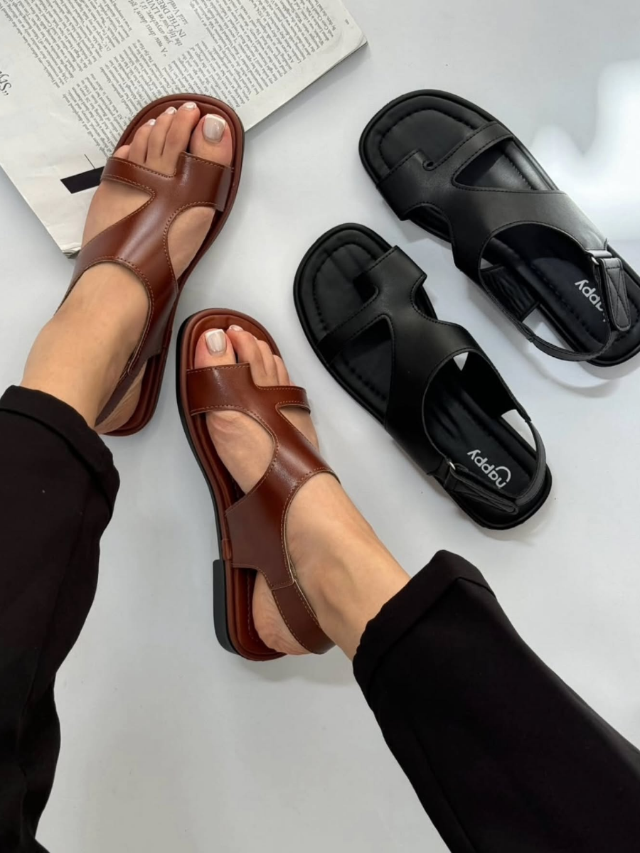 Flat Simple Slip-on Sandals