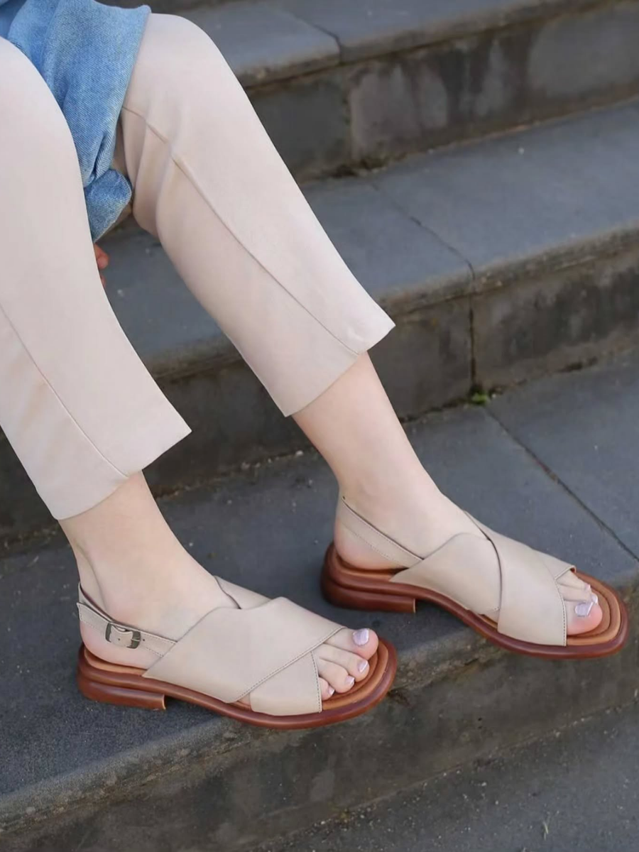 Fashionable and High-end Retro Casual Versatile Sandals