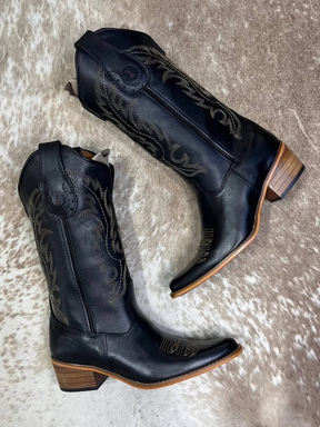 Pointed-toe Cowboy Boots - Black Leather