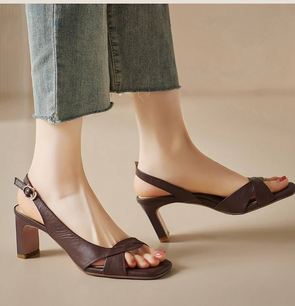 Chunky Mid-heeled Fashion Retro Square-toed Sandals