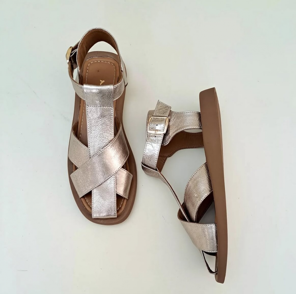 Versatile Casual Hollow Sandals