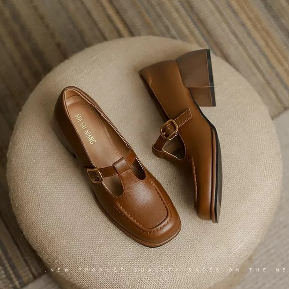 Chunky Heeled Square-toed Leather Shoes