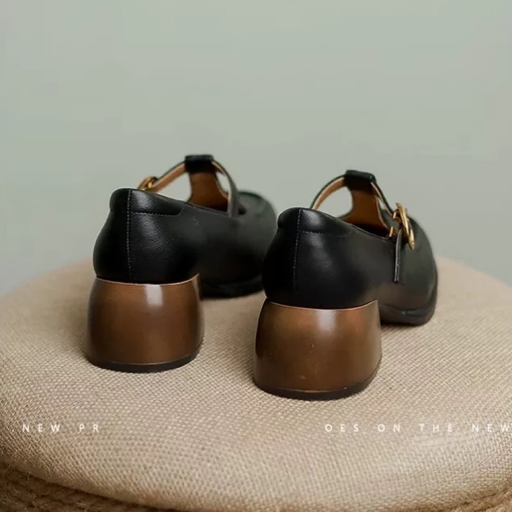 Chunky Heeled Square-toed Leather Shoes