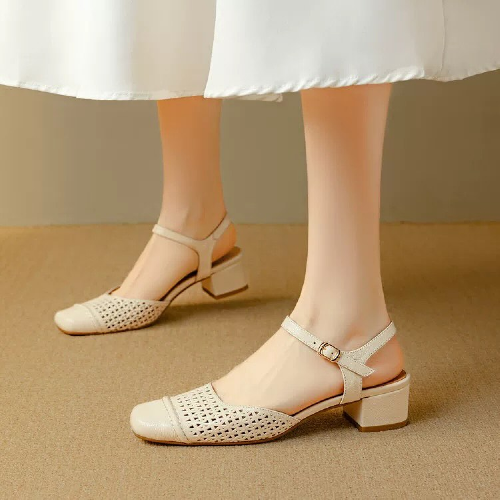 Retro Hollow Closed-toe Sandals