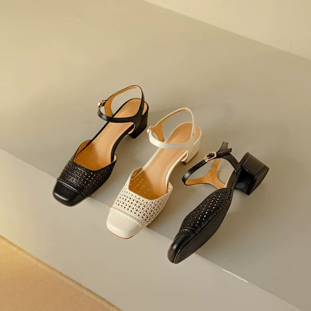 Retro Hollow Closed-toe Sandals