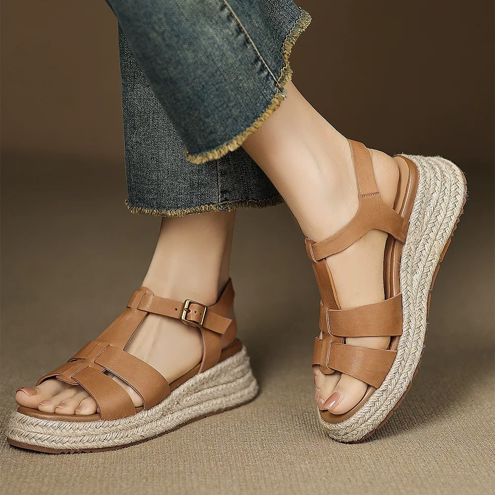 Thick-soled Mid-heeled Leather Casual Sandals