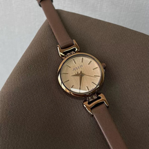 Fashionable Round Niche Waterproof Watch