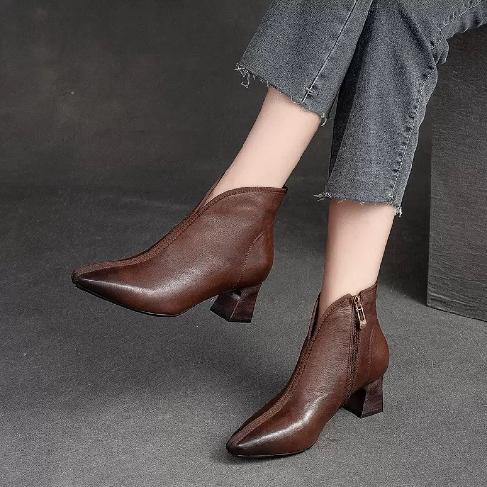 Pointed Toe Retro Leather Versatile Shoes