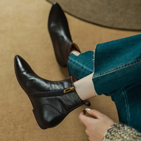 Retro Pointed Toe Flat Ankle Boots