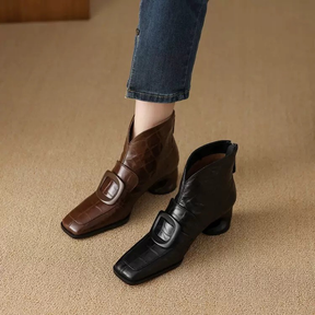 Ancient Square Buckle Mid-heeled Shoes