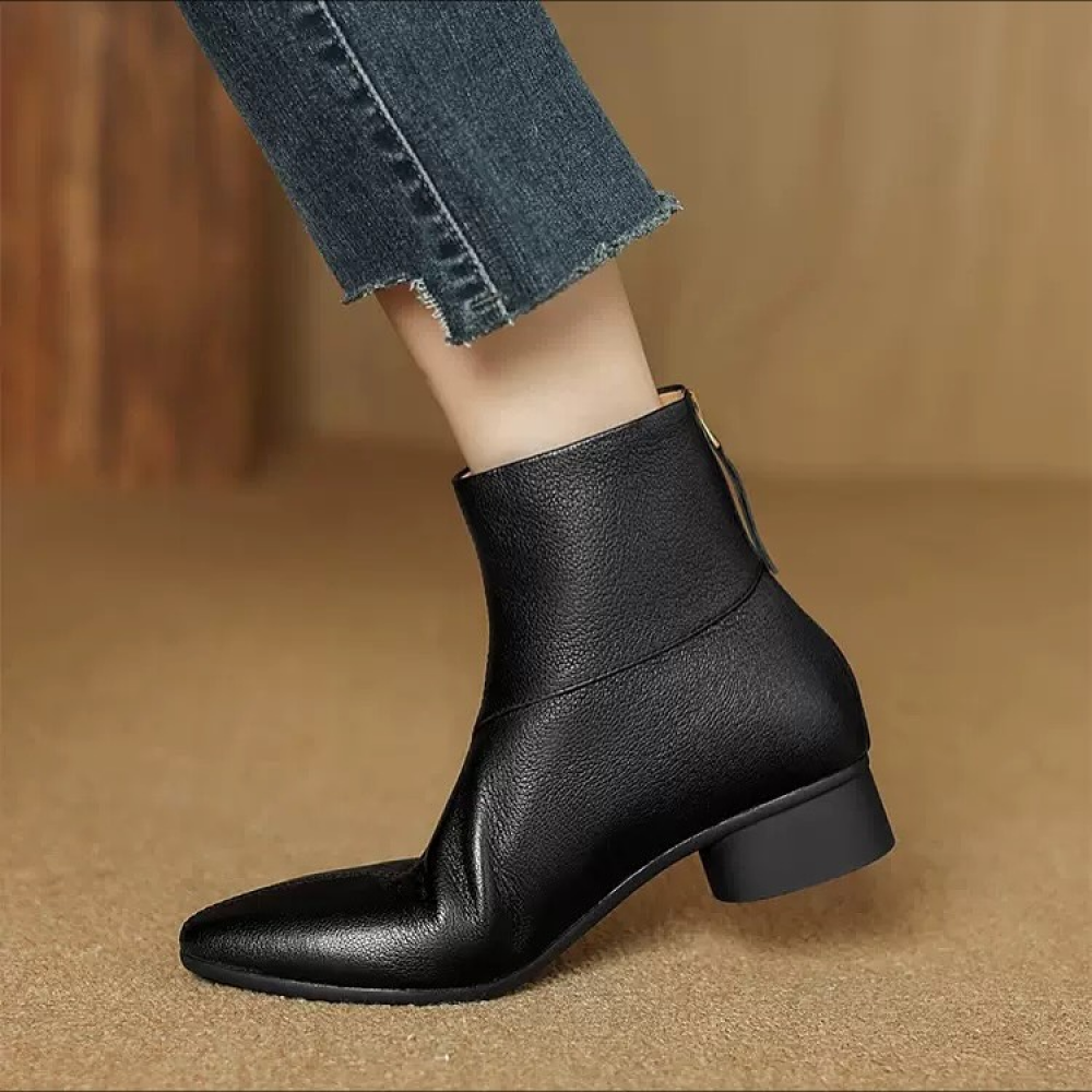 Simple Soft Leather Versatile Ankle Boots