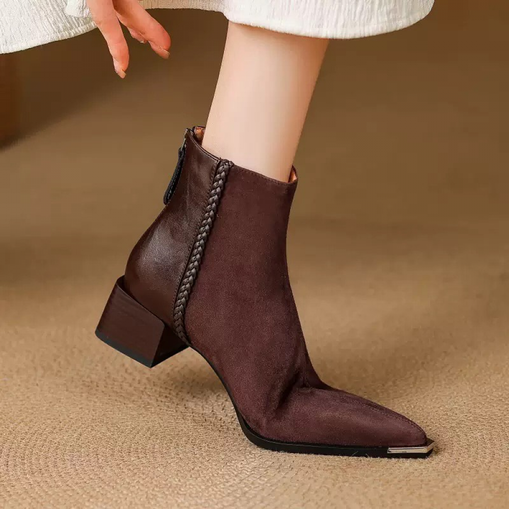 Pointed Toe Chunky Heel Fashionable Retro Ankle Boots