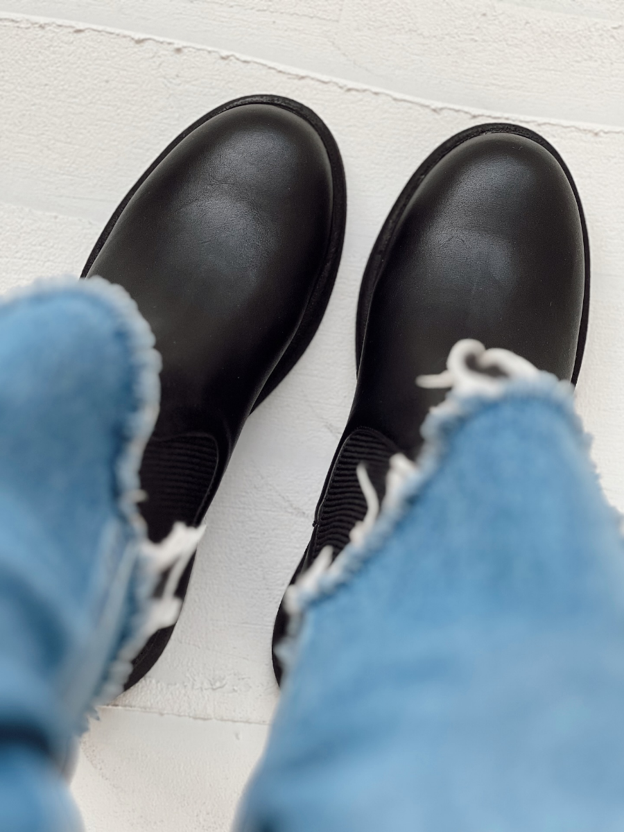 Versatile Flat Chelsea Boots