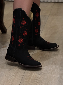 Rose Embroidered Western Boots