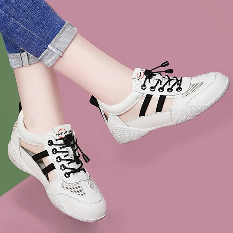 Comfortable and Versatile Soft-soled Mesh Shoes