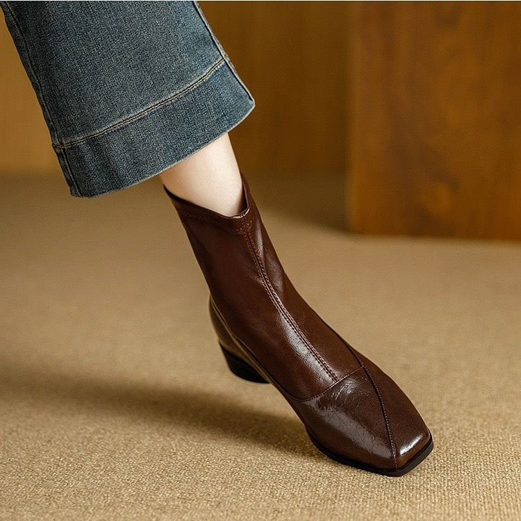 Simple and Versatile Martin Boots