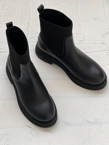 Versatile Flat Chelsea Boots