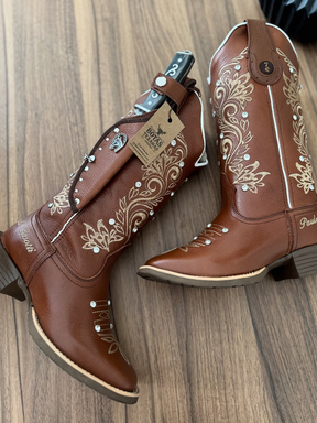 Embroidered Diamond Western Boots