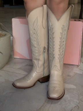 Embroidered V-shaped Western Cowboy Boots