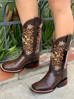 Classic Carved Embroidered Cowboy Boots