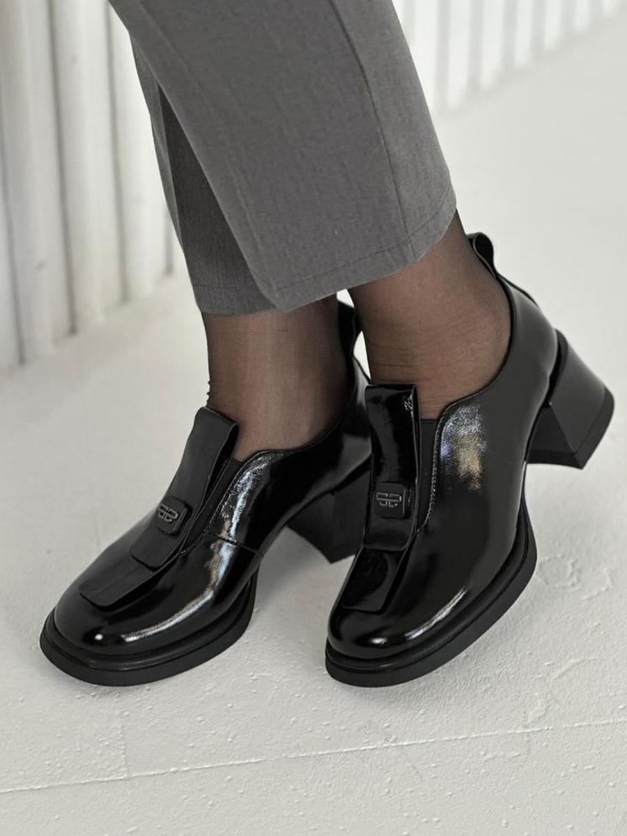 Thick-heeled Versatile Leather Shoes