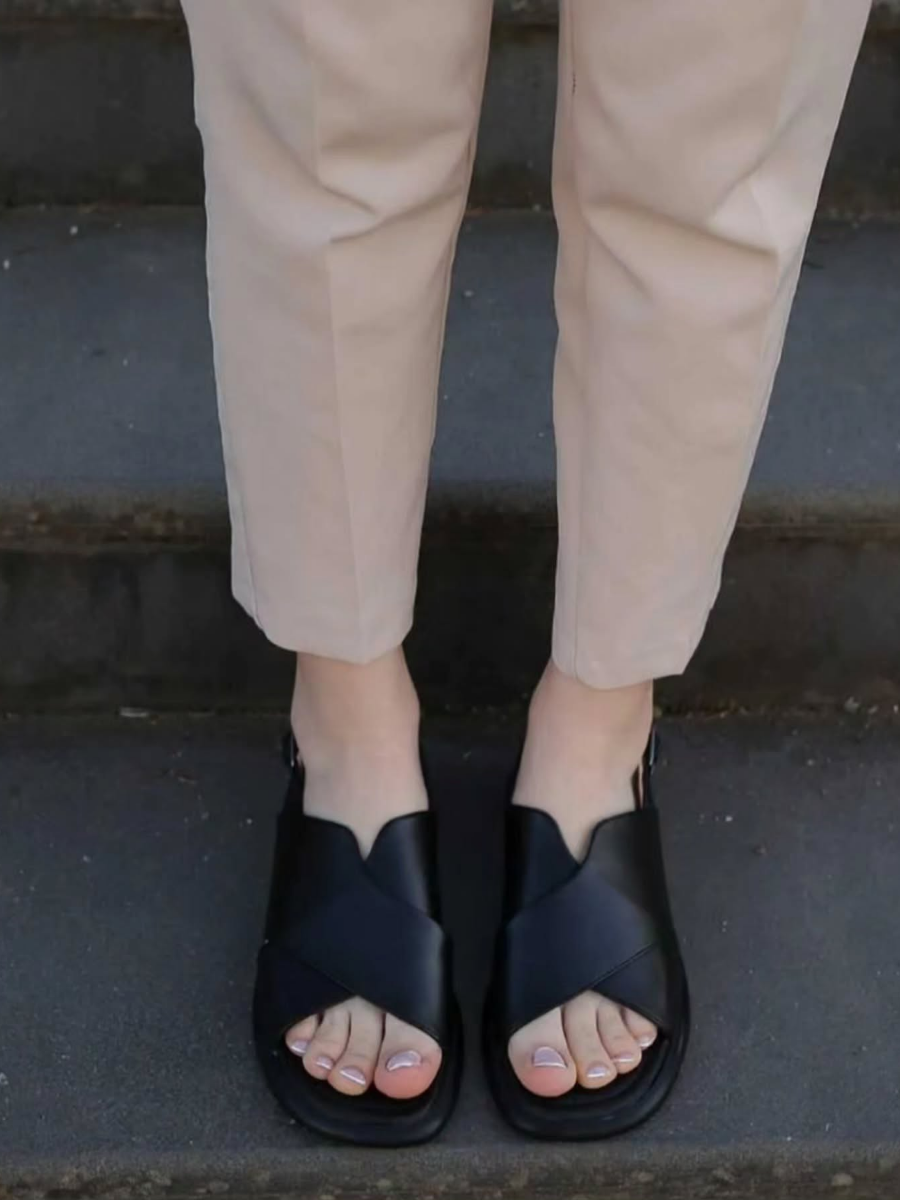 Fashionable and High-end Retro Casual Versatile Sandals