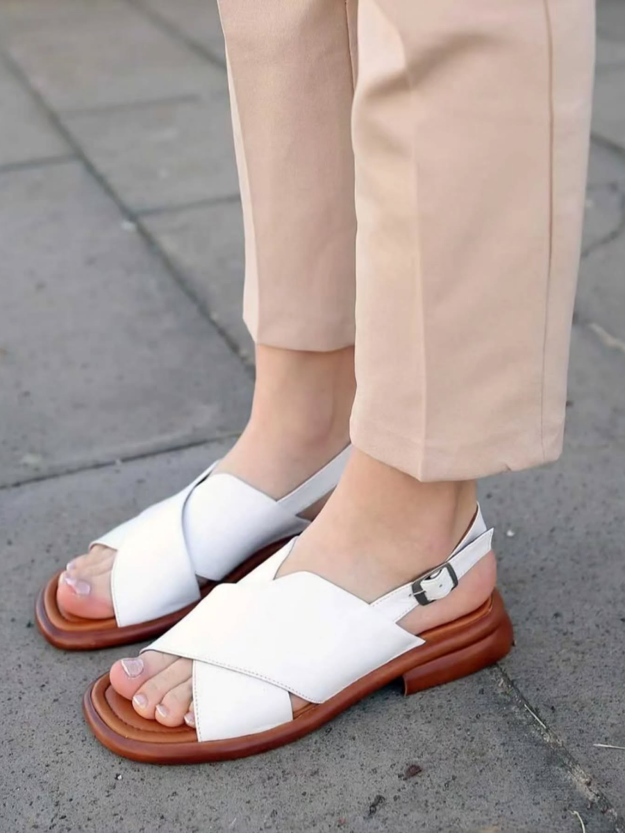 Fashionable and High-end Retro Casual Versatile Sandals