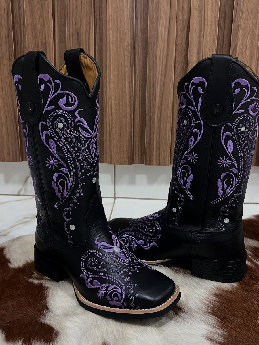 High-top Embroidered Vintage Boots