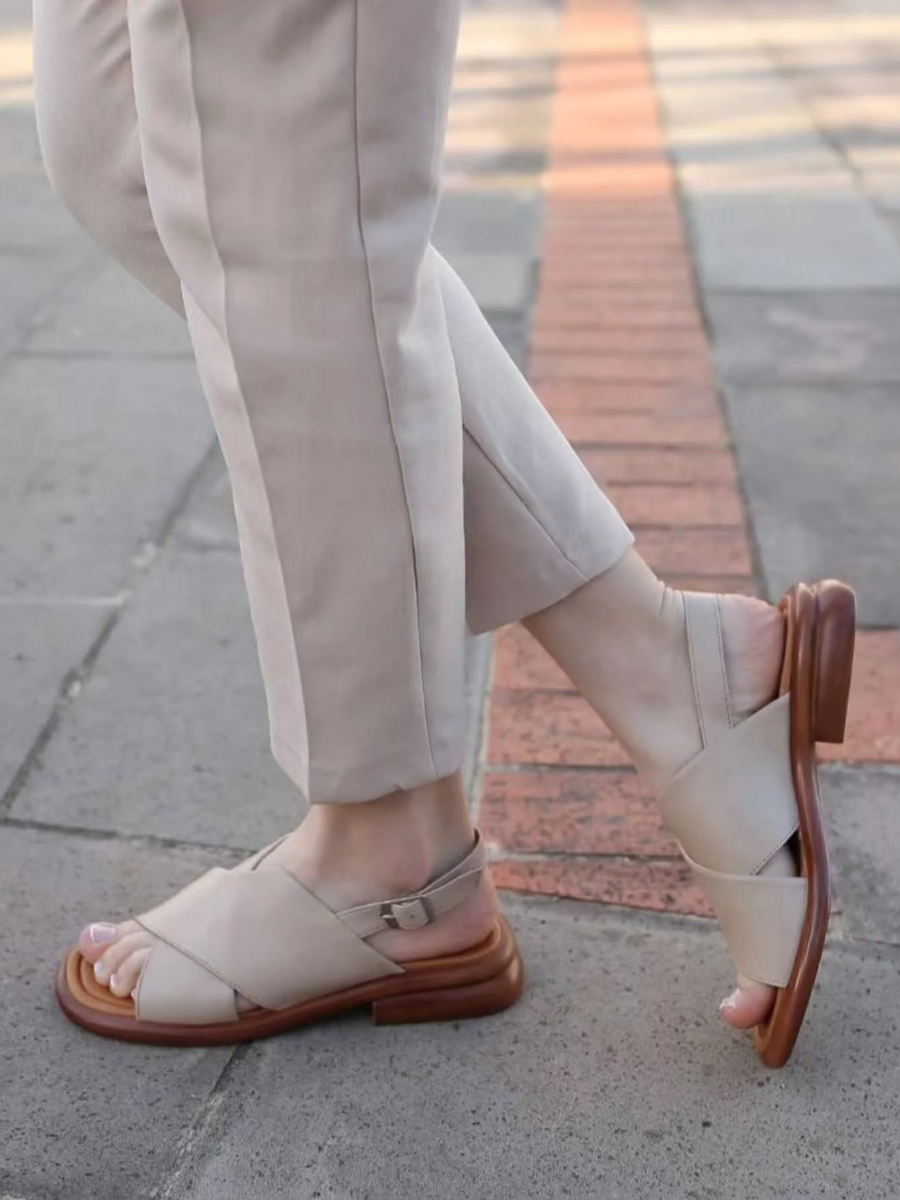 Fashionable and High-end Retro Casual Versatile Sandals
