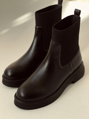 Versatile Flat Chelsea Boots
