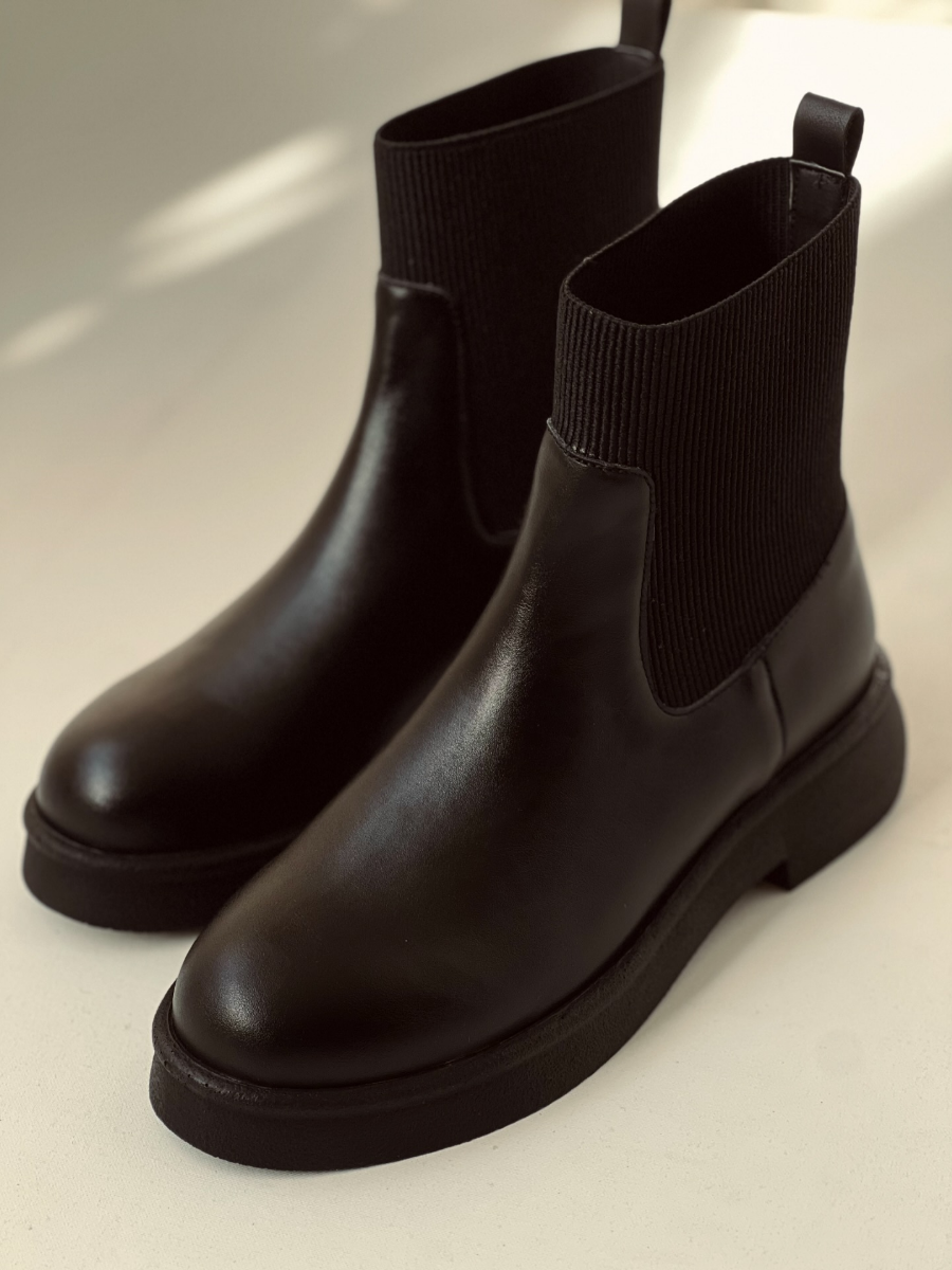 Versatile Flat Chelsea Boots