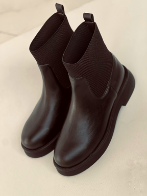 Versatile Flat Chelsea Boots