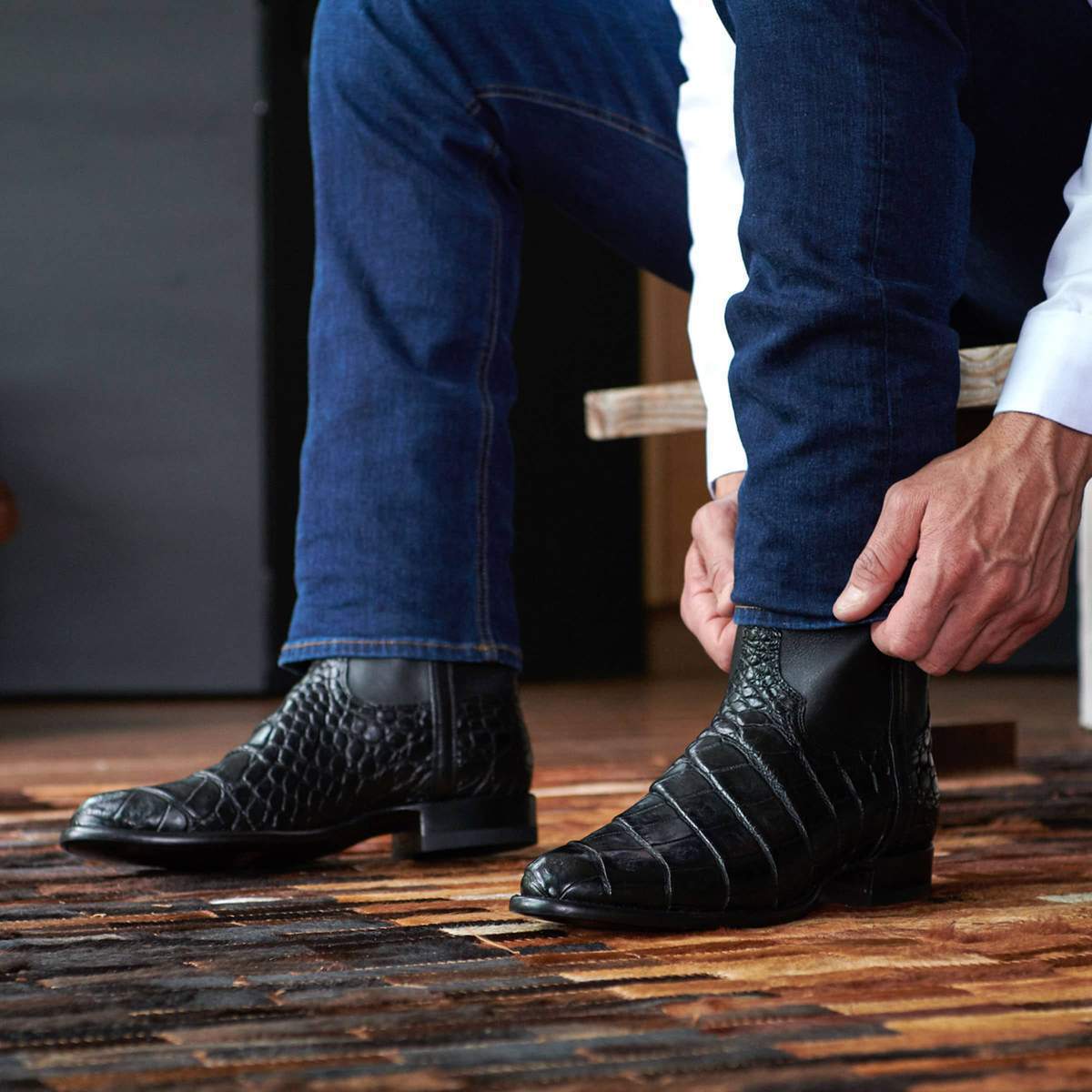 Vintage Men's Long Boots Crocodile Pattern Western Boots